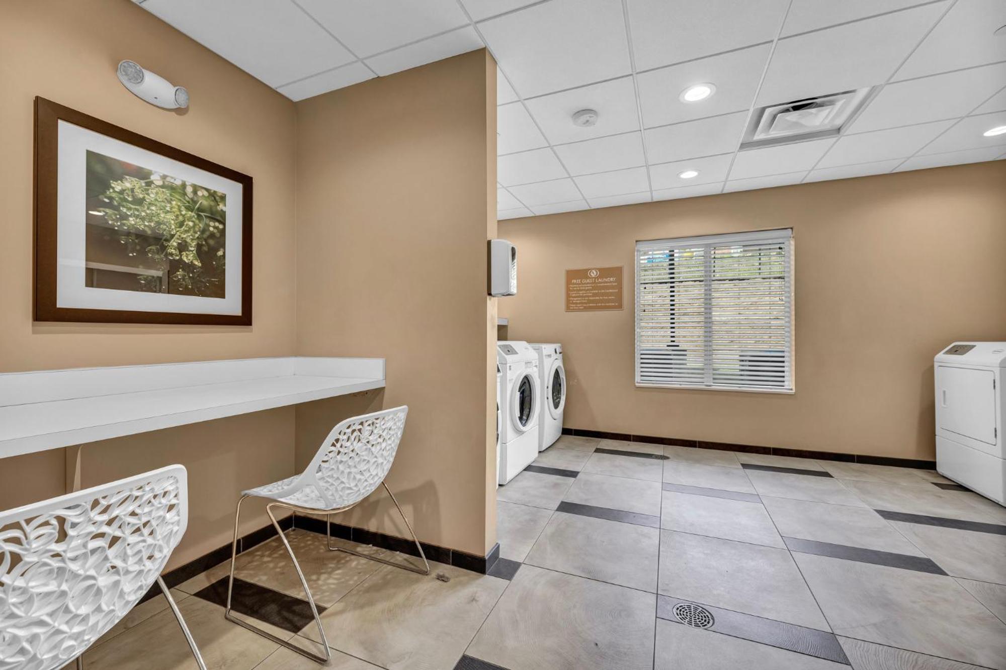 Candlewood Suites - Dumfries - Quantico By Ihg Eksteriør bilde